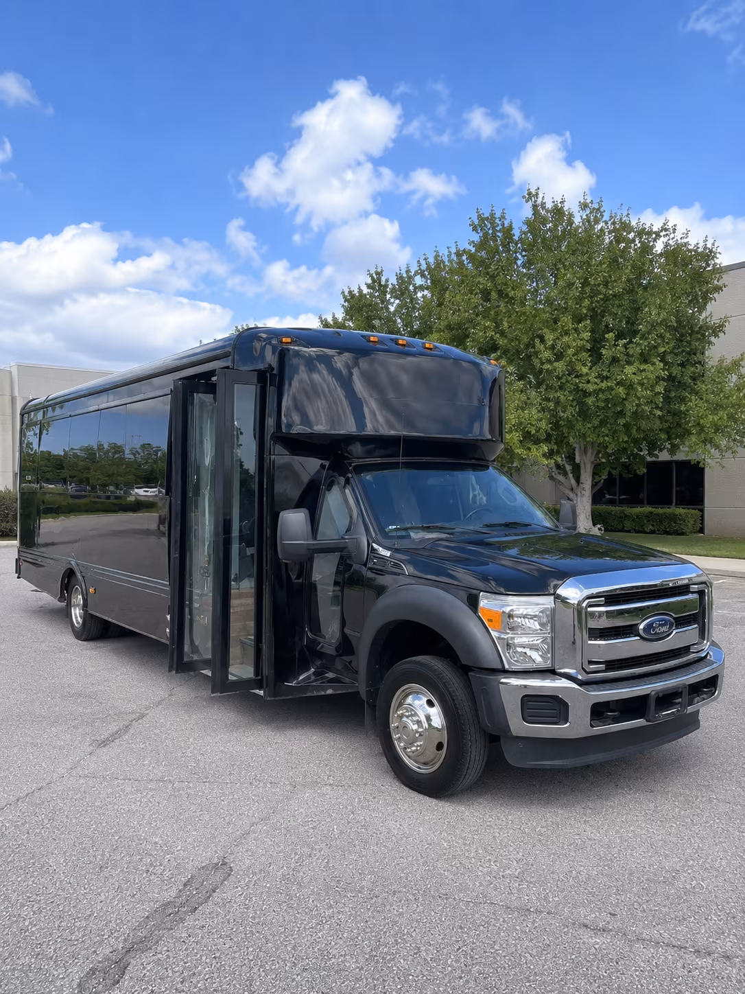 kirkland create a night to remember with kirkland prom bus rentals