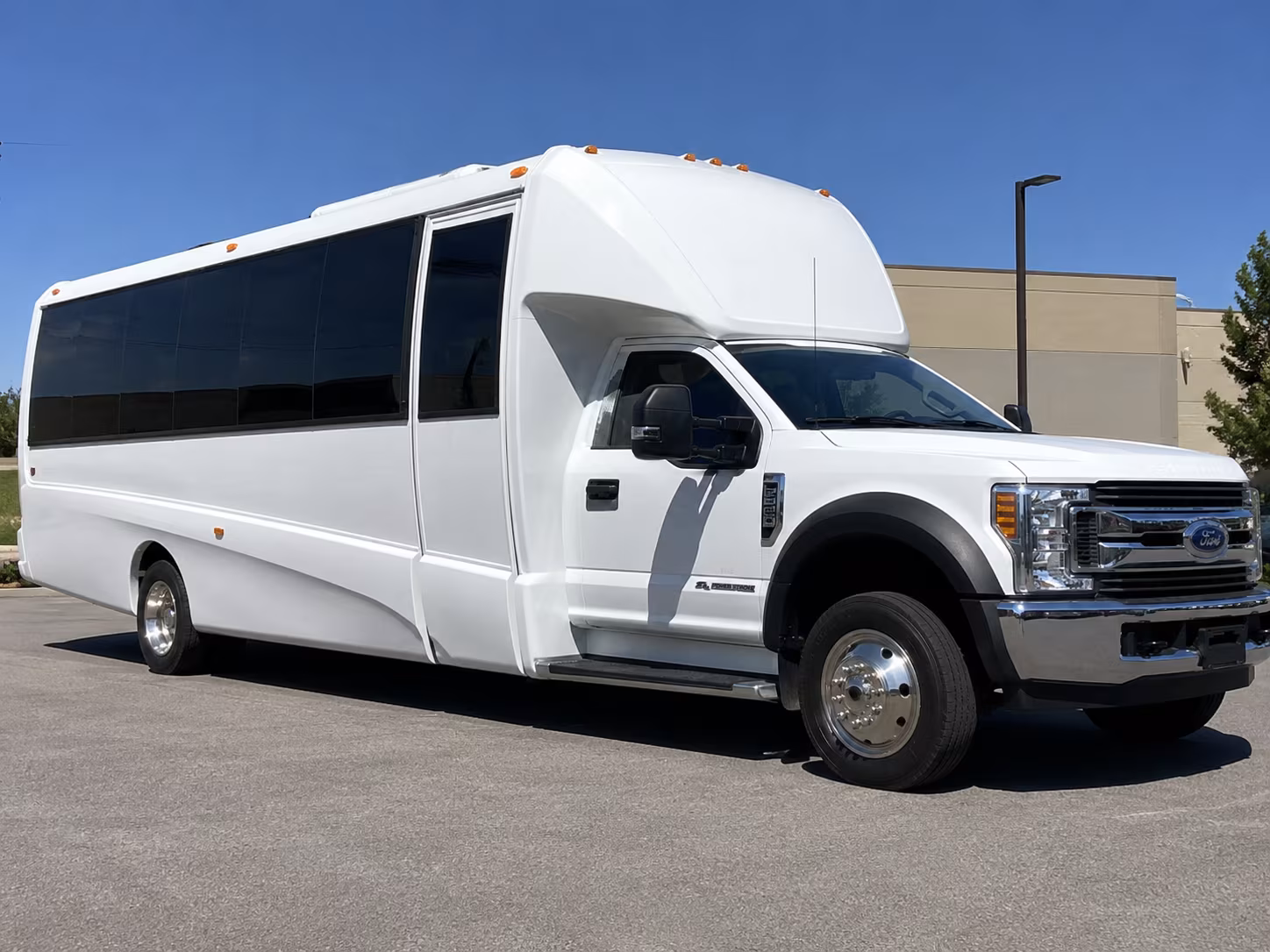 seatac corporate shuttle bus rentals in seatac
