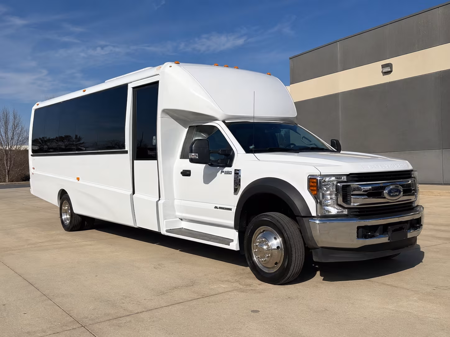tukwila long distance charter buses for multi day group trips